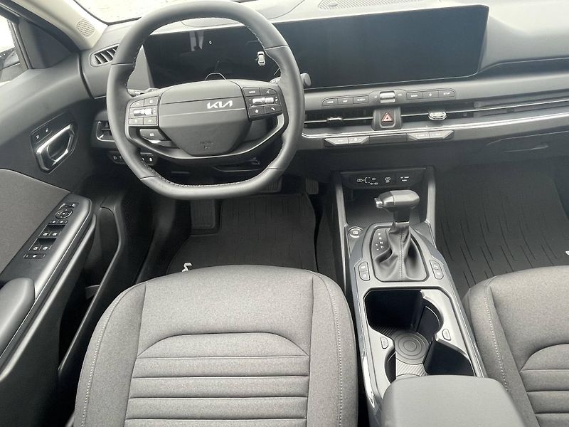 Kia K4 (2026) EXCLUSIVE 7DCT 1,6 T-GDi - fotka 6 z 6