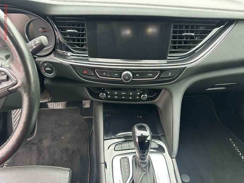 Opel Insignia (2018) 2.0 CDTI, AT - fotka 14 z 22