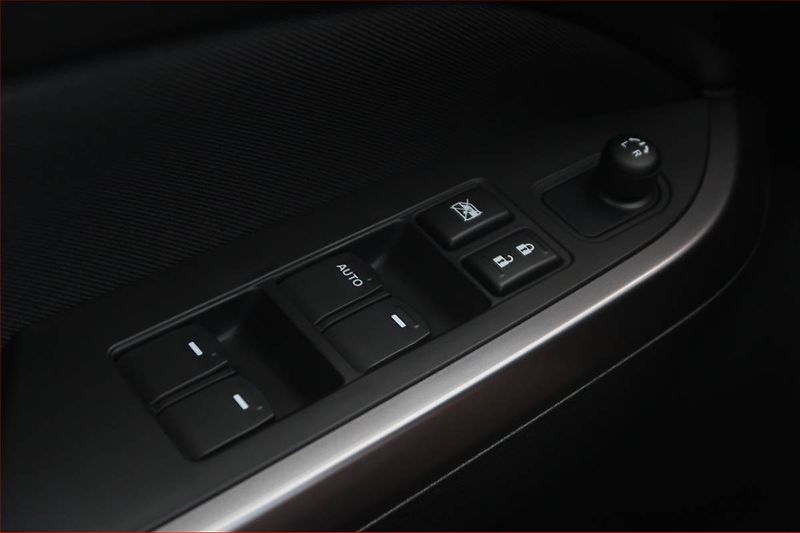 Suzuki Vitara (2025) 1.4 BoosterJet - fotka 17 z 18