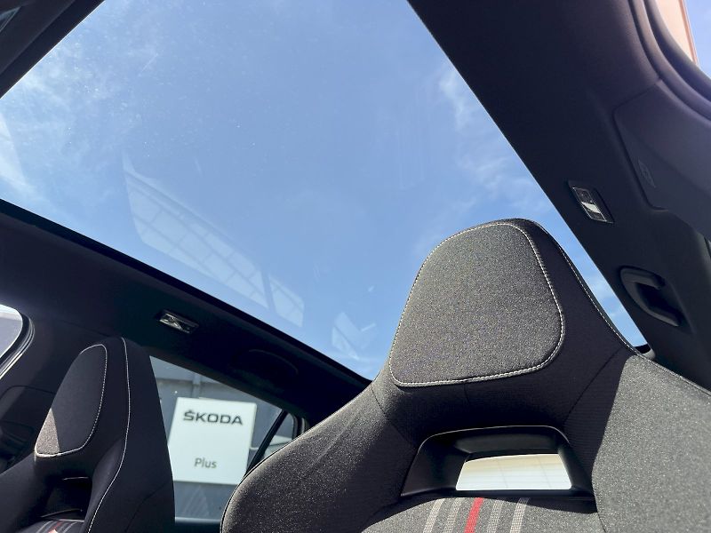 Škoda Kamiq (2025) 1,5TSI 110KW DSG MONTE CARLO - fotka 23 z 26