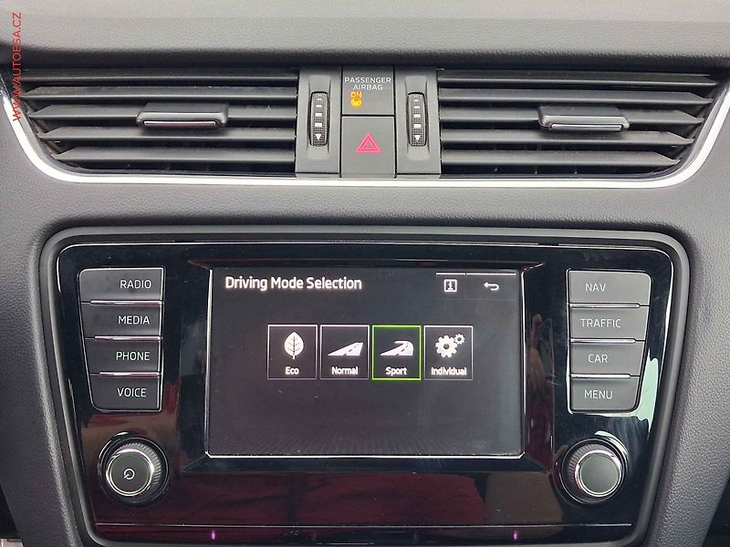 Škoda Octavia (2016) 2.0 TDi, RS Challange, DSG - fotka 16 z 24