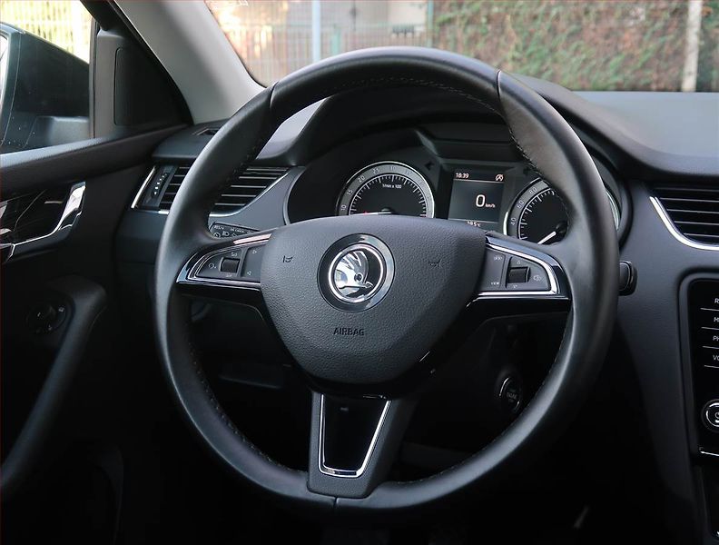 Škoda Octavia (2019) Style 1.6 TDI, ČR,1.maj - fotka 15 z 17