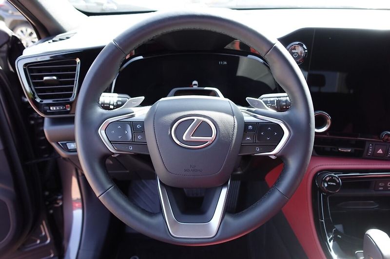 Lexus NX 350h NX350h Prestige 4x4 - fotka 21 z 37