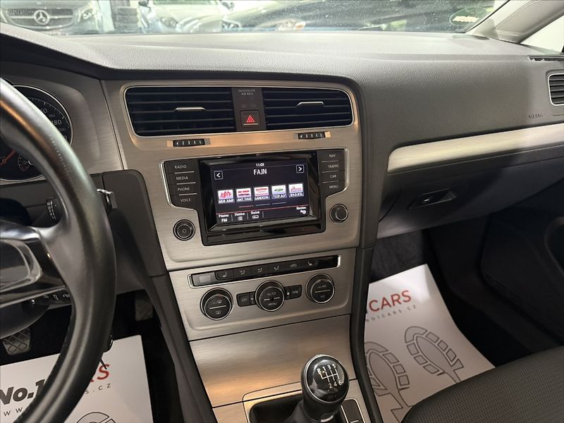 Volkswagen Golf 2,0   TDI 110KW NAVI SPORT ALU - fotka 12 z 45