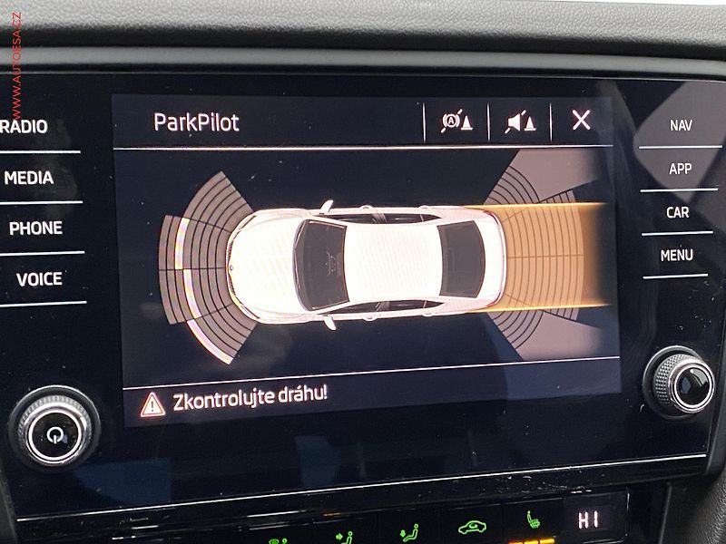 Škoda Octavia (2018) 1.8 TSI, ČR, DSG, LED - fotka 19 z 19