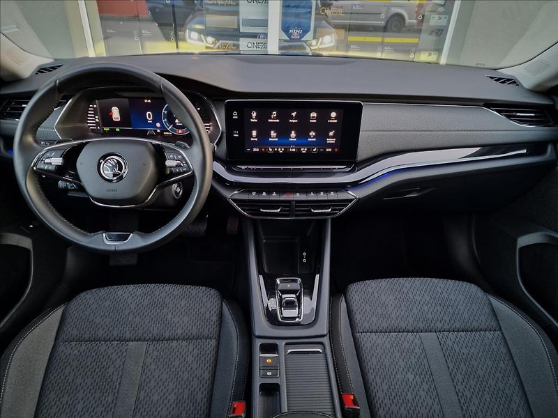 Škoda Octavia 1.4 TSI iV DSG Style,ČR,1.Maj - fotka 24 z 50