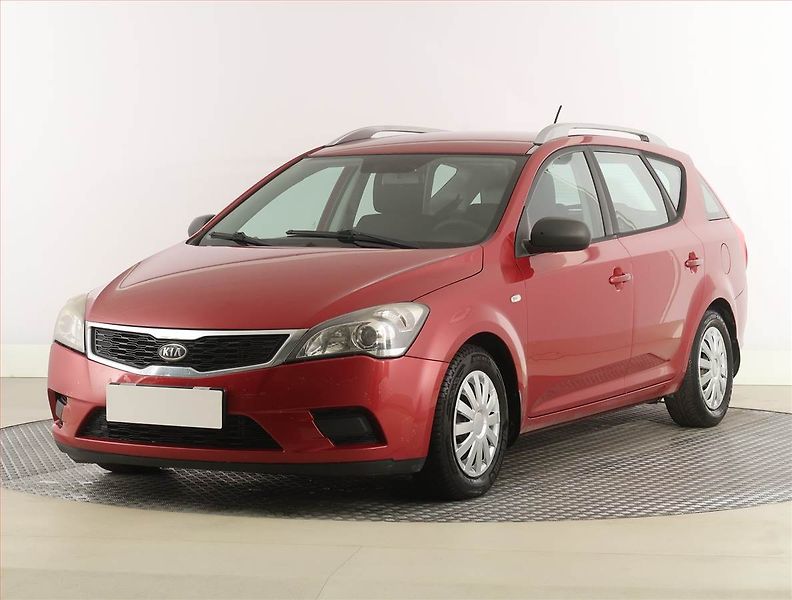 Kia Ceed (2010) 1.6 CRDi, slušný stav - fotka 2 z 16