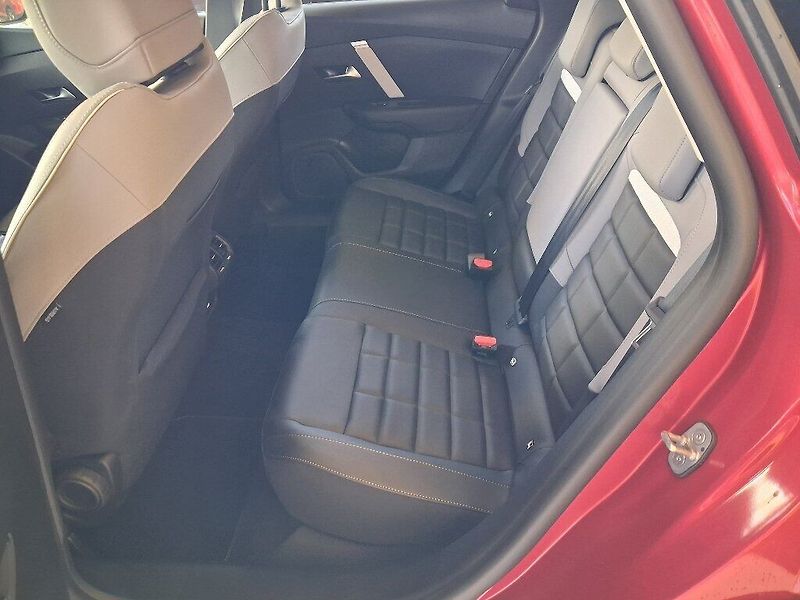 Citroën C4 1.2PT 96kW 2025 - fotka 11 z 15