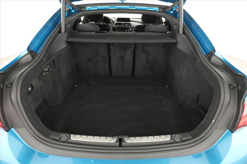 BMW Řada 4 (2017) M Paket 420d xDrive - fotka 19 z 20