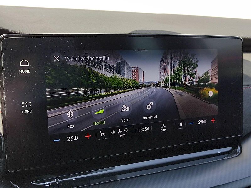 Škoda Octavia (2023) Combi RS 2,0 Tdi 147 Kw DSG - fotka 17 z 38