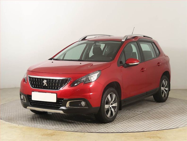 Peugeot 2008 (2019) 1.2 PureTech, ČR,1.maj - fotka 2 z 19