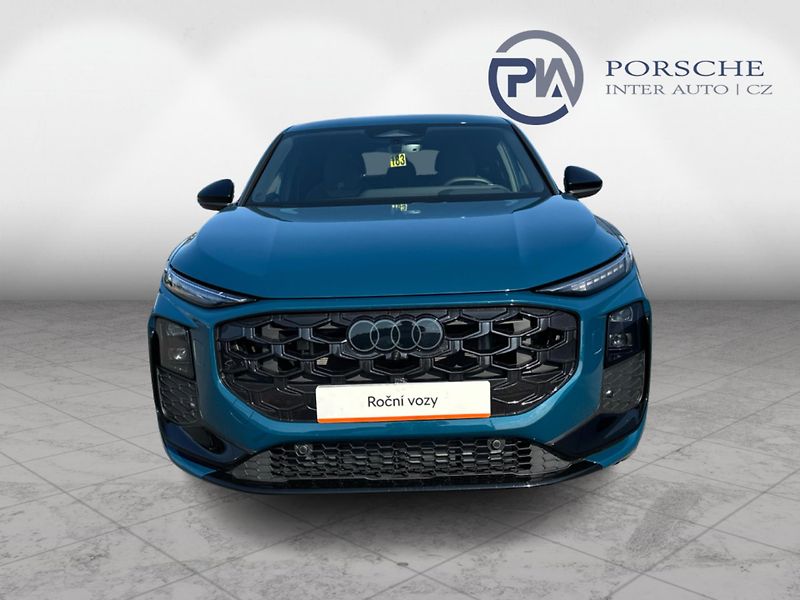 Audi Q3 SB S line TFSI 195 kW quattro - fotka 2 z 23