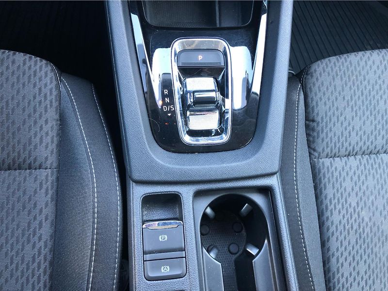 Škoda Octavia Combi 2.0 TDi DSG 7st. STYLE - fotka 23 z 29