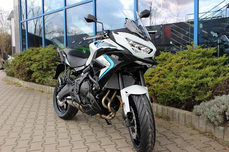 Kawasaki Versys 650 (2025) MY 2025 SKLADEM - fotka 2 z 9