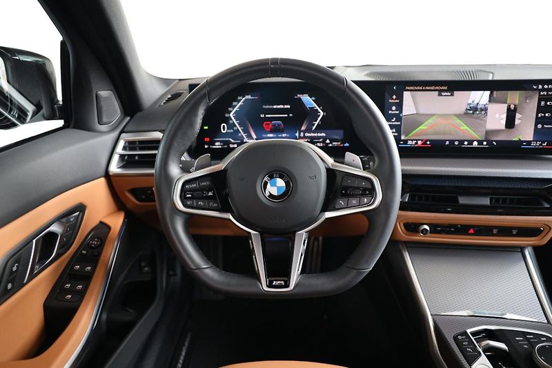 BMW Řada 3 320d xDrive Touring - fotka 25 z 27