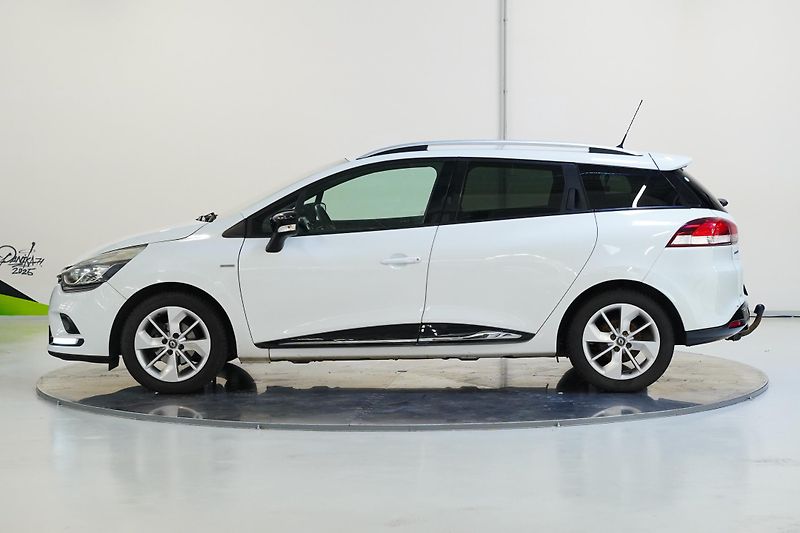 Renault Clio - fotka 3 z 27
