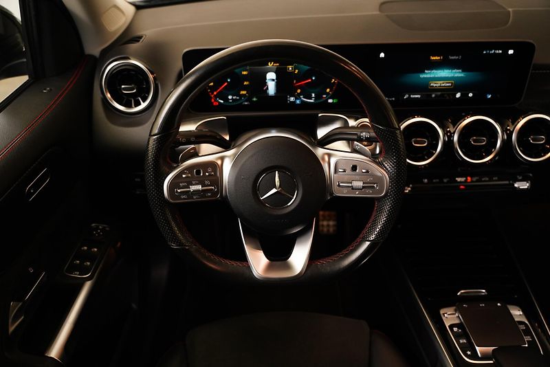 Mercedes-Benz GLB - fotka 18 z 25