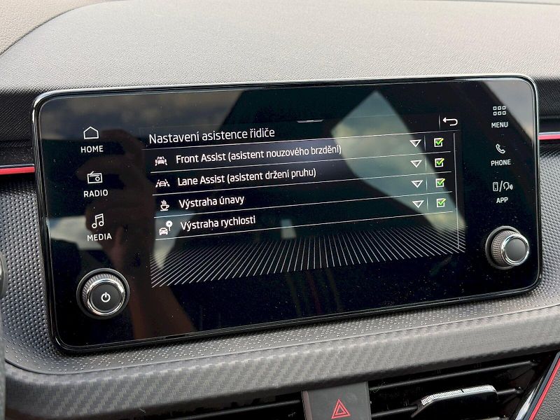 Škoda Scala (2025) 1.0 TSI 85 kW DSG Monte Carlo - fotka 16 z 23