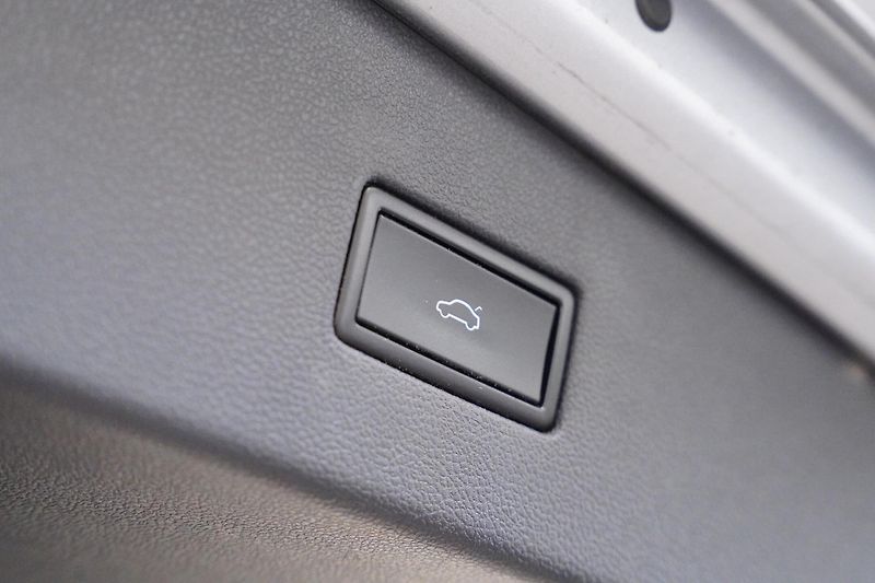 Volkswagen Tiguan Allspace - fotka 30 z 30