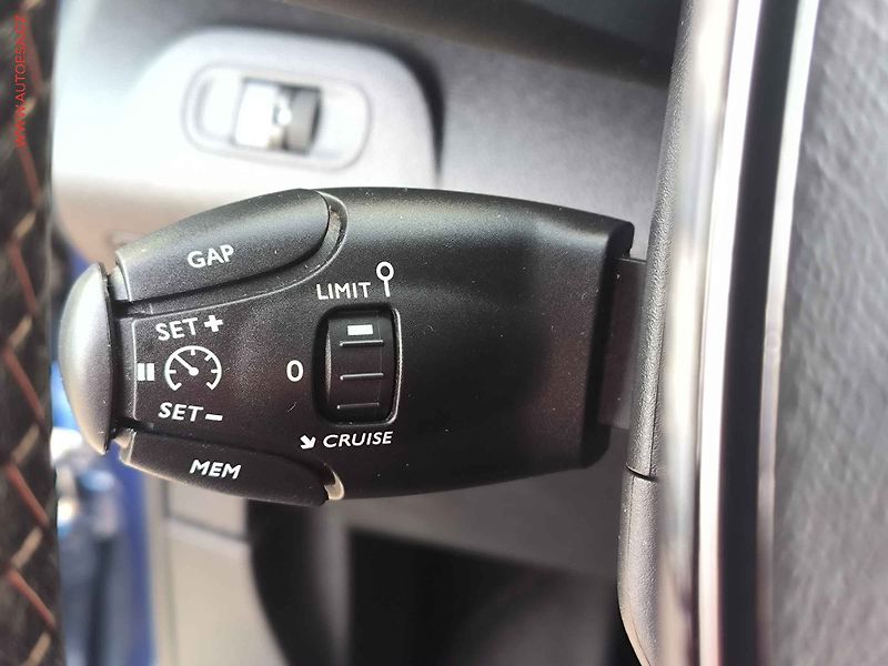 Peugeot Rifter (2023) 1.5HDi, GT Line, navi, kamera - fotka 21 z 24