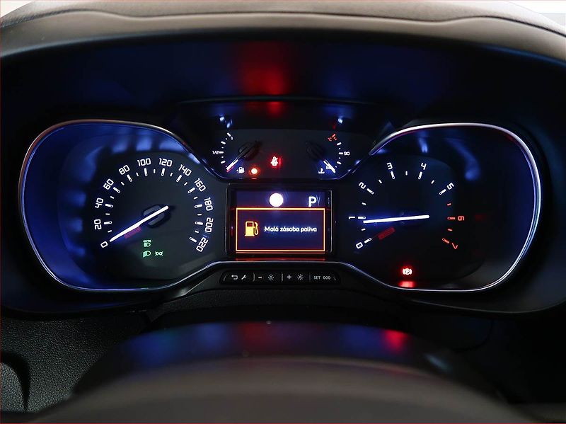 Citroën Berlingo (2020) Feel 1.5 BlueHDi, 5Míst, SR - fotka 11 z 17