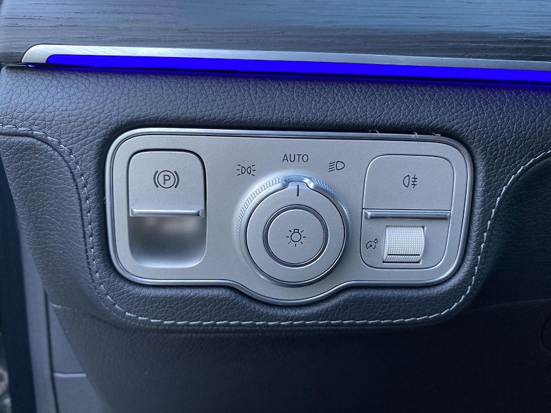 Mercedes-Benz GLE GLE 400e 4MATIC kupé AMG - fotka 24 z 28