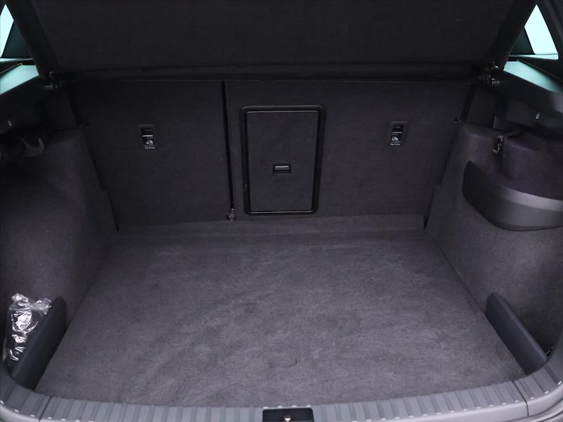 Škoda Karoq 2,0 TDI DSG 4x4 Sportline DPH - fotka 10 z 37