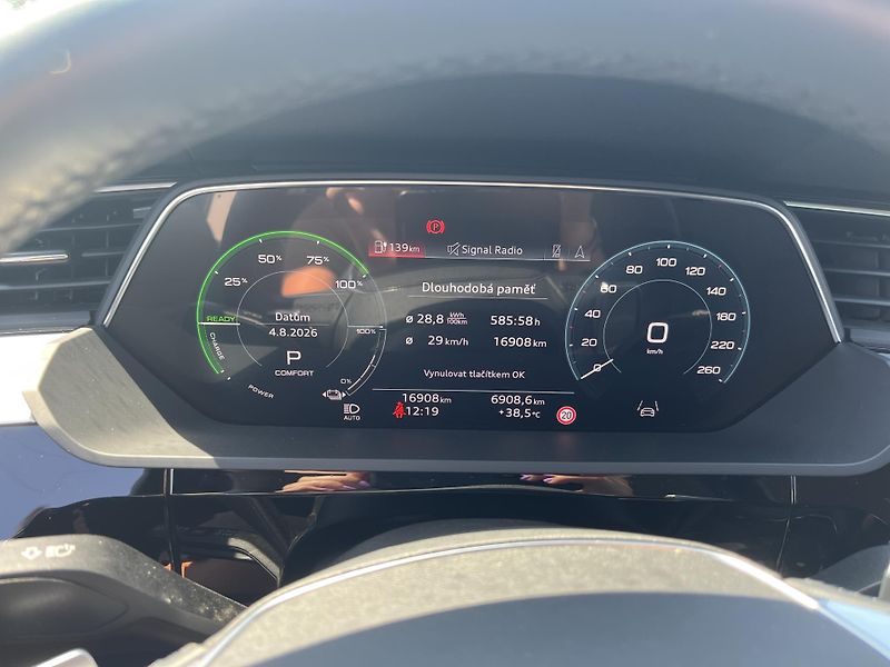 Audi e-tron ADVANCED 50 QUATTRO 230 KW - fotka 10 z 20