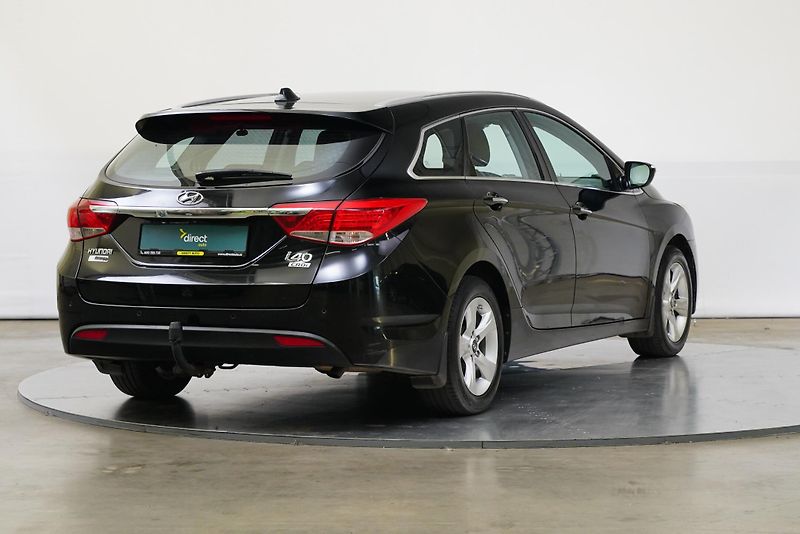 Hyundai i40 - fotka 2 z 27