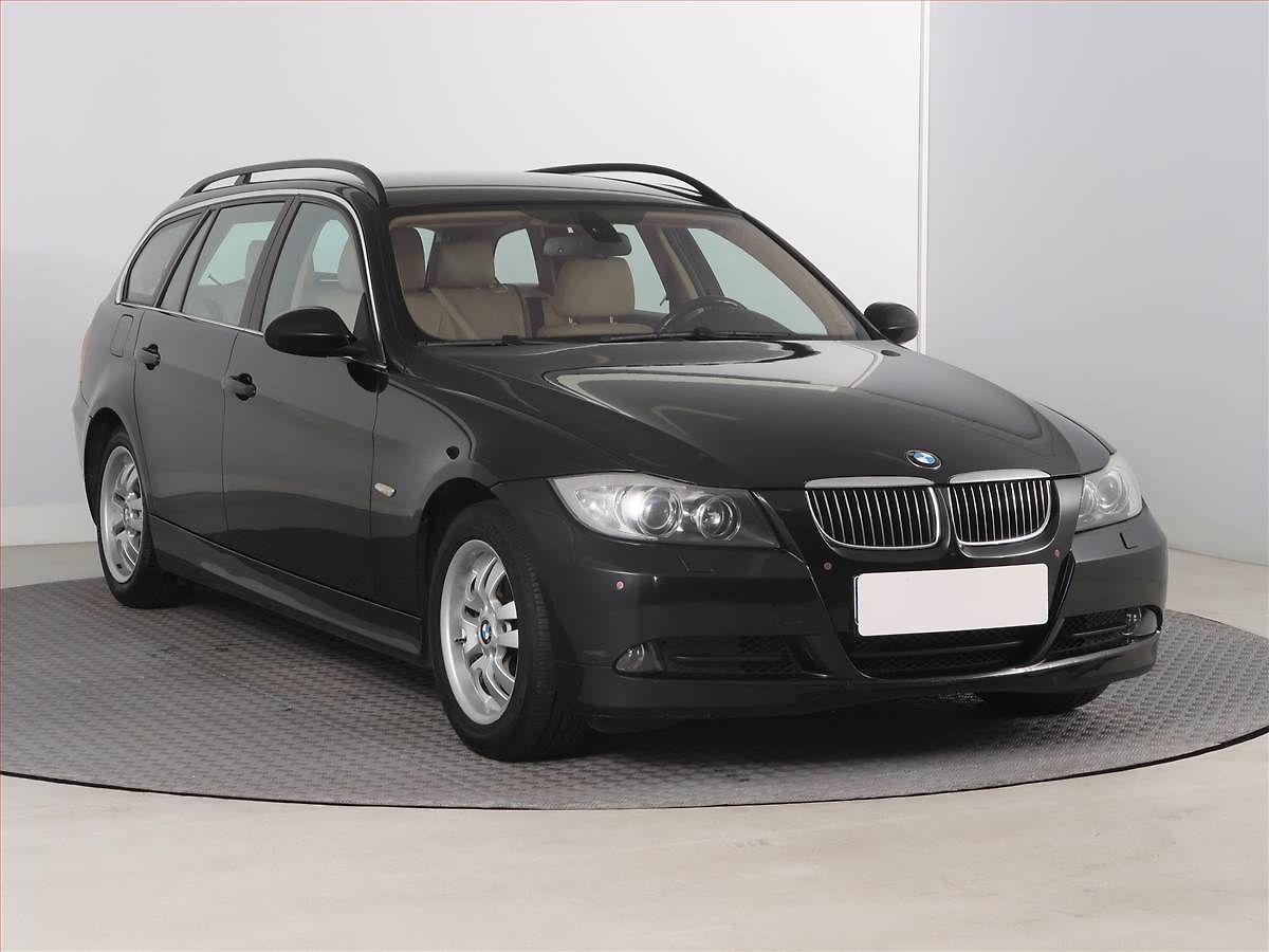 BMW Řada 3 320 d, Tažné, dobrý stav