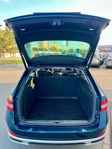 Škoda Superb (2020) 2.0 TDi Scout 4x4 DSG - fotka 11 z 19