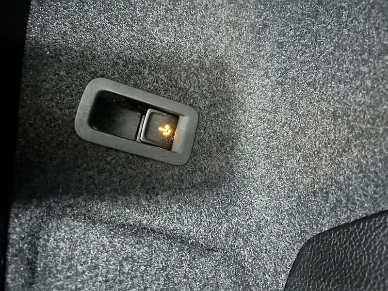 Škoda Karoq (2021) 1.5TSI DSG Style LED DCC TZ - fotka 27 z 27