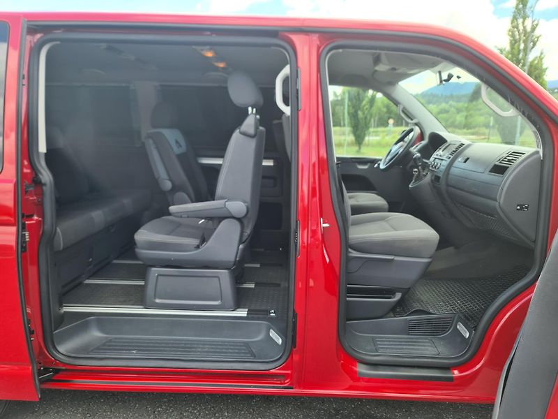 Volkswagen Multivan T5 2.0 TDi 103-KW KLIMA 7-MÍST - fotka 13 z 42