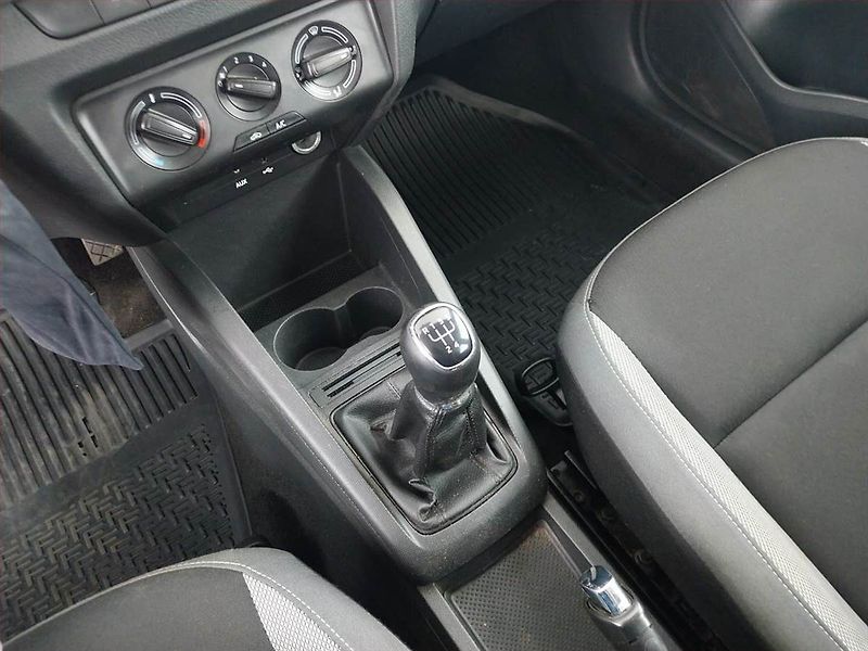 Škoda Fabia (2015) 1.4 TDI, za skvělou cenu - fotka 13 z 15