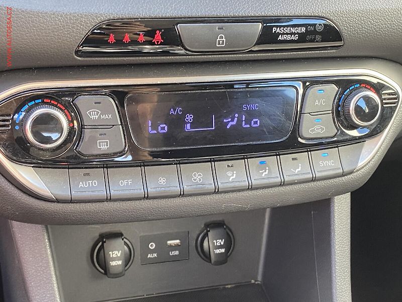 Hyundai i30 (2019) 1.4 GDi, ČR, AC, LED, navi - fotka 14 z 20