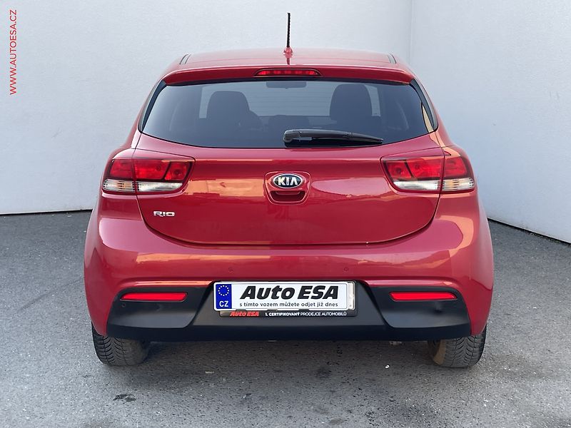 Kia Rio (2017) 1.2i, ČR, AC, tempo - fotka 5 z 19