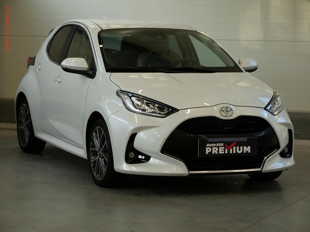 Toyota Yaris 1.5VVT-i, 2.maj,ČR, Navi, AC
