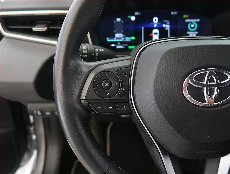 Toyota Corolla (2023) 1.8 Hybrid, digi klima - fotka 16 z 22