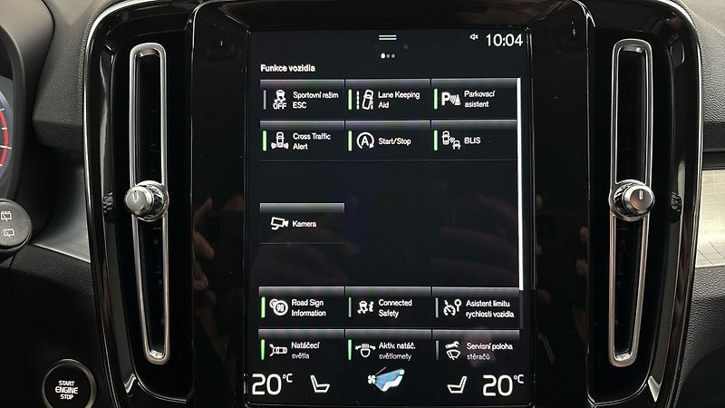 Volvo XC40 2.0 T3 AUT Momentum Pro - fotka 24 z 28