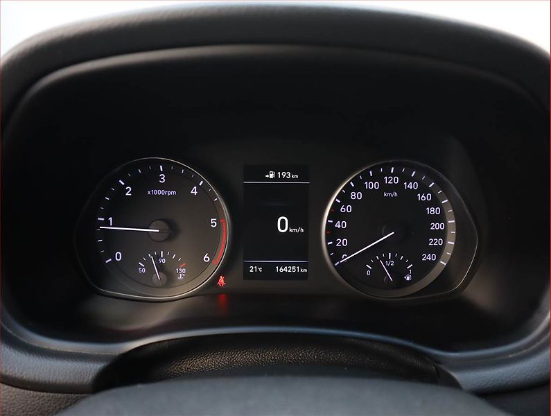 Hyundai i30 (2020) 1.6 CRDi, Tempomat - fotka 11 z 20