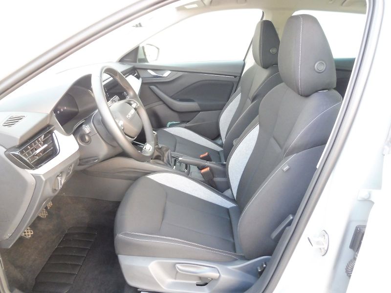 Škoda Scala (2025) Selection 1,0 TSI 85kW - fotka 7 z 29