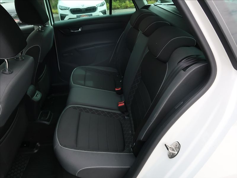 Škoda Fabia 1,0 TSi,70kW,1majČR,Serv.k,DPH - fotka 17 z 24