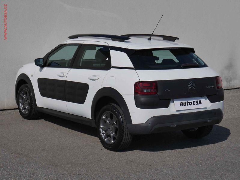 Citroën C4 Cactus (2017) 1.2PT, 1.maj,ČR, AC, temp - fotka 4 z 13