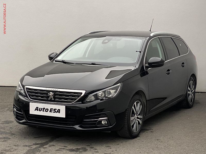 Peugeot 308 (2019) 1.5 HDi, Allure, navi - fotka 3 z 18
