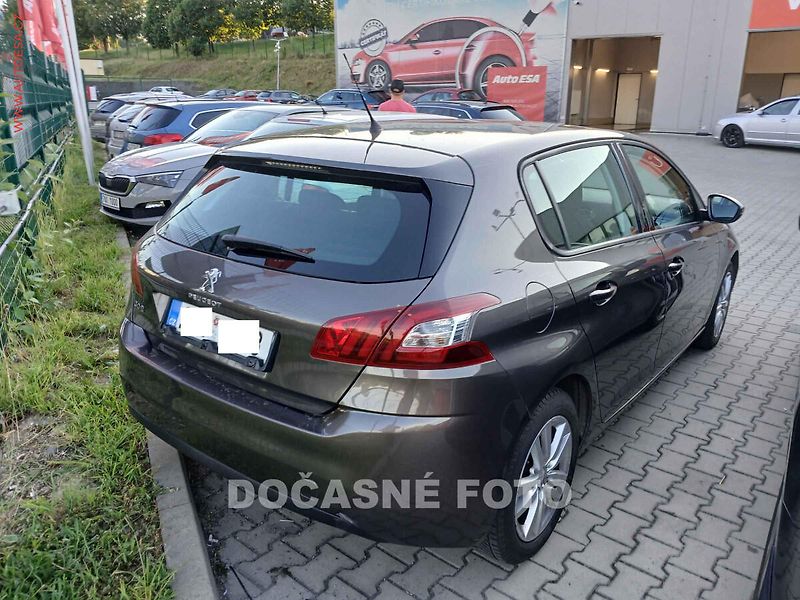 Peugeot 308 (2014) 1.6HDi, AC, STK5/28 - fotka 2 z 3