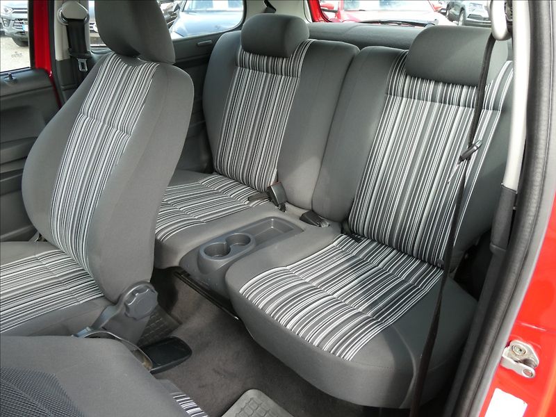Volkswagen Fox 1,2 HTP 2 x kola - fotka 17 z 31
