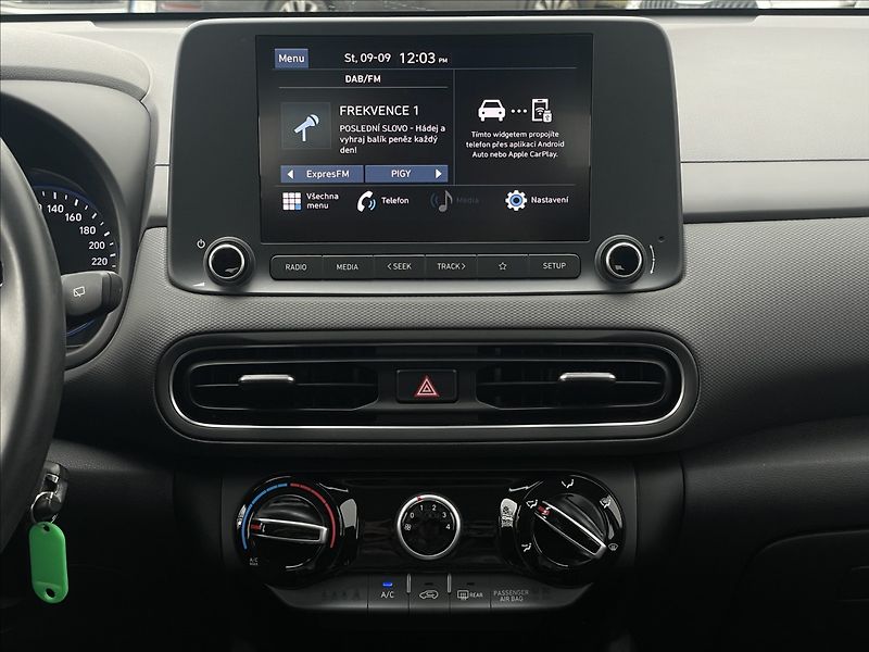 Hyundai Kona 1,0 T-GDI DCT Comfort PDC+AC - fotka 11 z 23