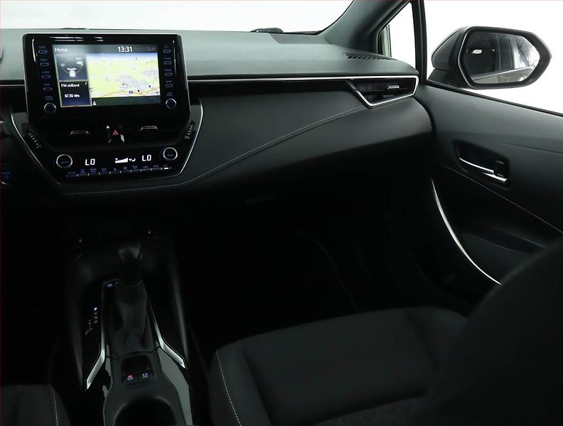 Toyota Corolla (2021) 2.0 Hybrid, Automat, Navi - fotka 8 z 16