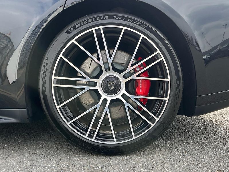 Porsche Panamera Turbo E-Hybrid - fotka 12 z 30
