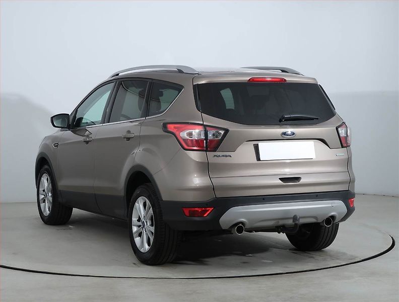 Ford Kuga (2019) 1.5 EcoBoost, ČR,1.maj - fotka 4 z 19